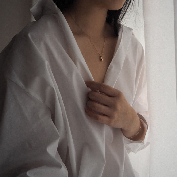 Golden Dew Drop Pendant Necklace